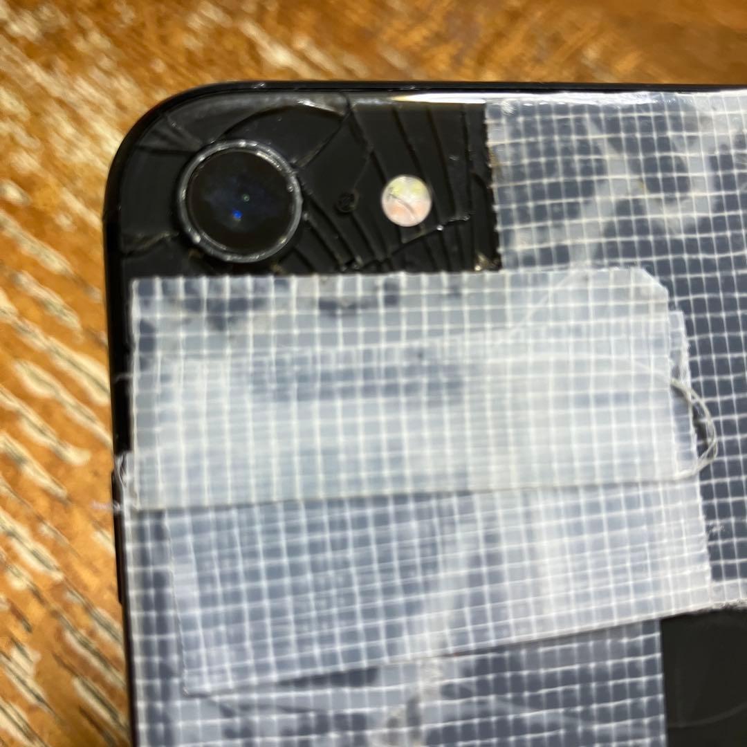 iPhone 8 画面割れ 背面割れ