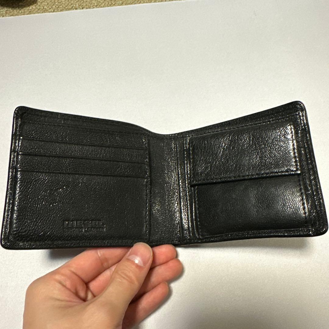 ndodDIESEL ブラック 二つ折り財布 箱付き