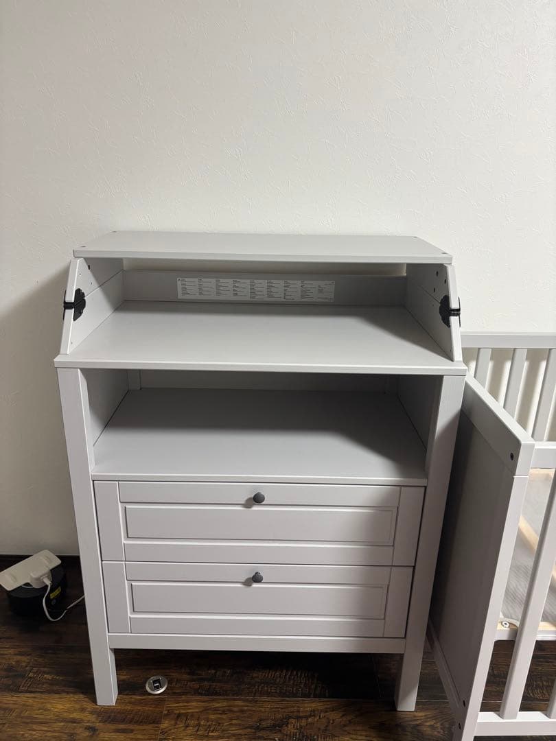 都内お引き渡し可能⭐︎組み立て不要⭐︎おむつ替え台 グレー 引き出し付き