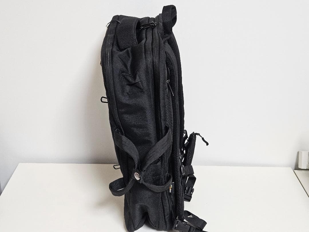 新品 Evoon マルチビジネスリュック4.0 容量25L拡張時35L 2WAY