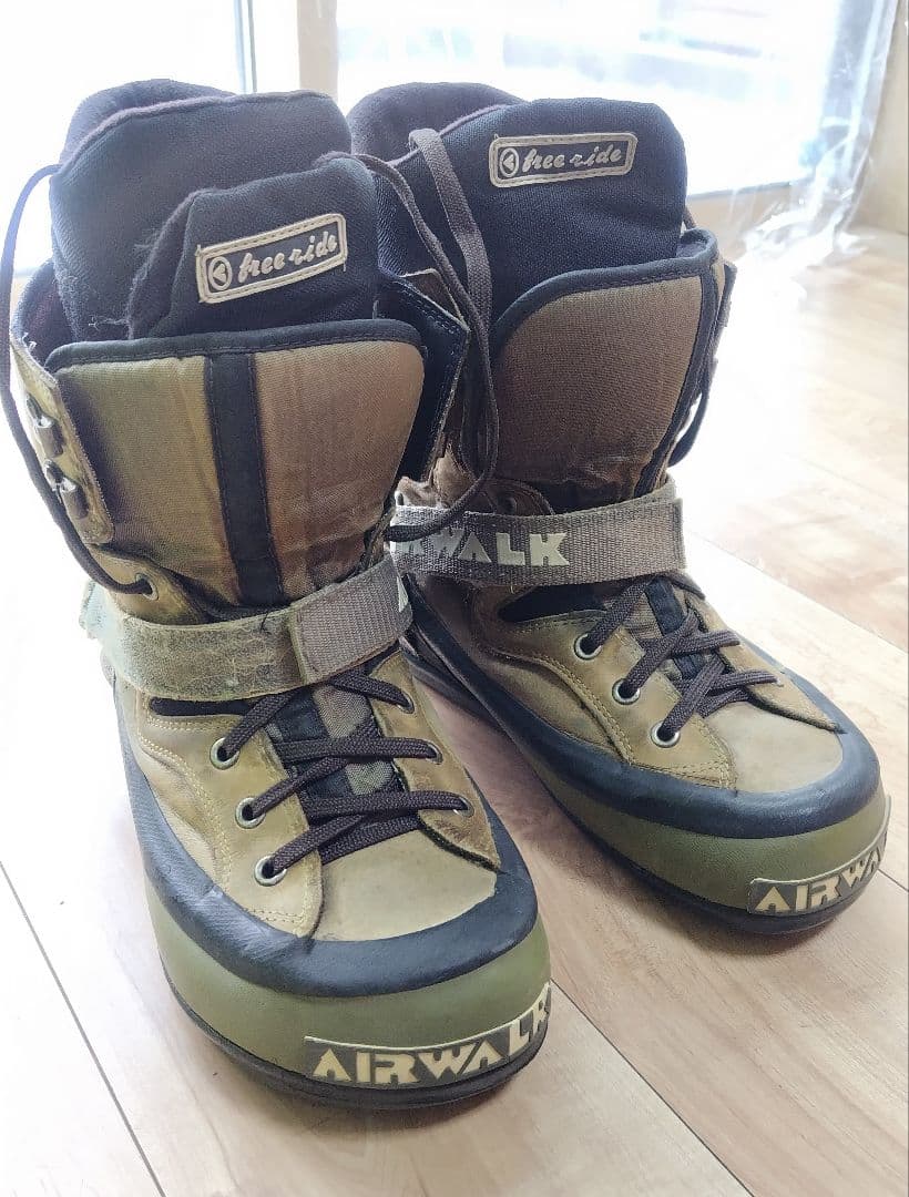 AIRWALK フリースタイル スノーボードブーツ