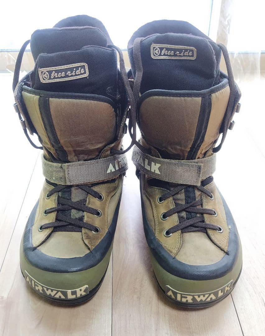 AIRWALK フリースタイル スノーボードブーツ
