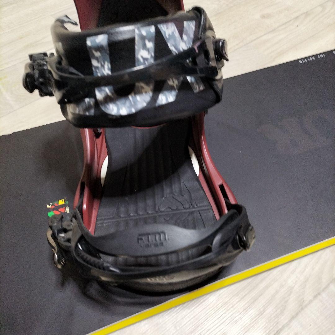 k1rqxxです。NOVEMBER ノベンバー　スノーボード板