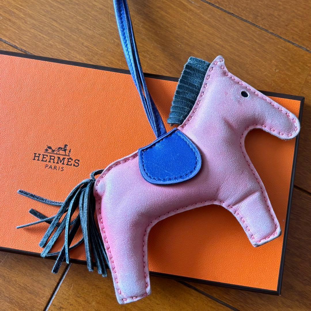 特別価格にて！HERMES エルメス ロデオチャーム ローズアザレ