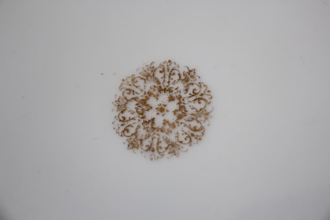 フランス　リモージュ　金彩　２１cmプレート　７枚