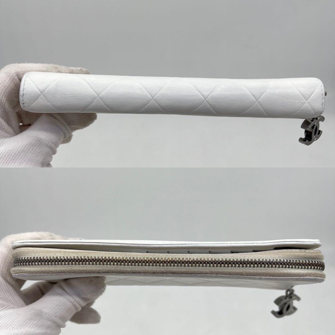 CHANEL 長財布 ラウンドファスナー ココマーク キルティング チャーム付き