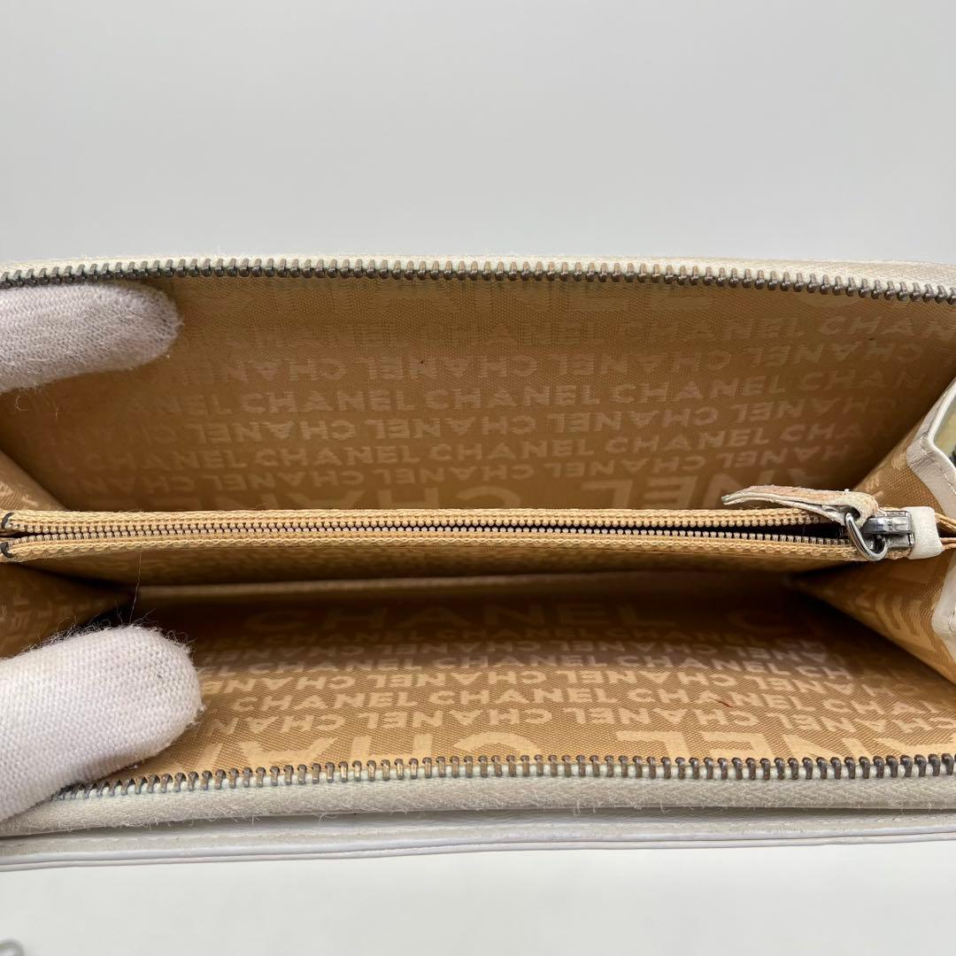 CHANEL 長財布 ラウンドファスナー ココマーク キルティング チャーム付き