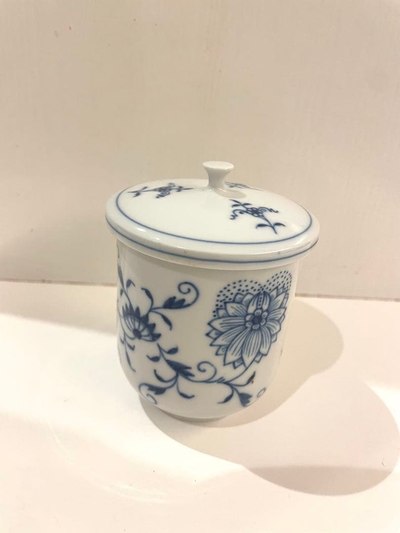 定価66,000円　マイセン ブルーオニオン 蓋付湯呑Meissen