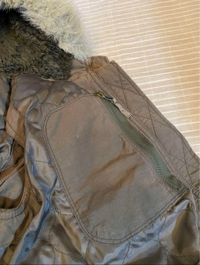 サニークラウズ　ダウンベスト オリーブグリーン