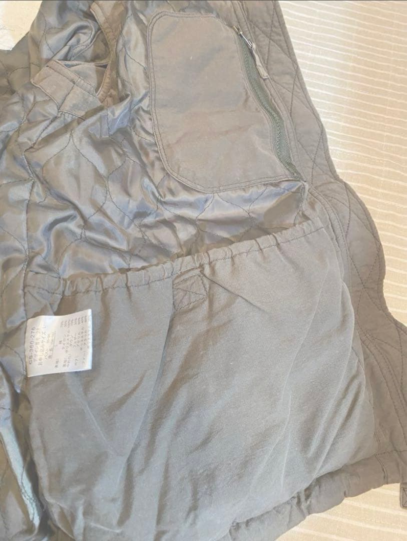 サニークラウズ　ダウンベスト オリーブグリーン