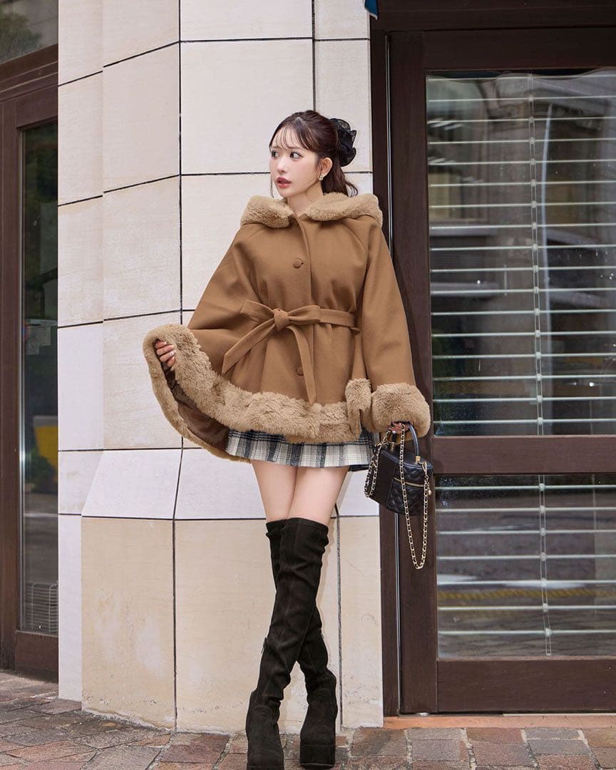 新品タグ付 Cherimi シェリミー フードファーリボンポンチョ ブラウン