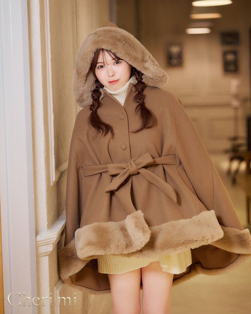 新品タグ付 Cherimi シェリミー フードファーリボンポンチョ ブラウン
