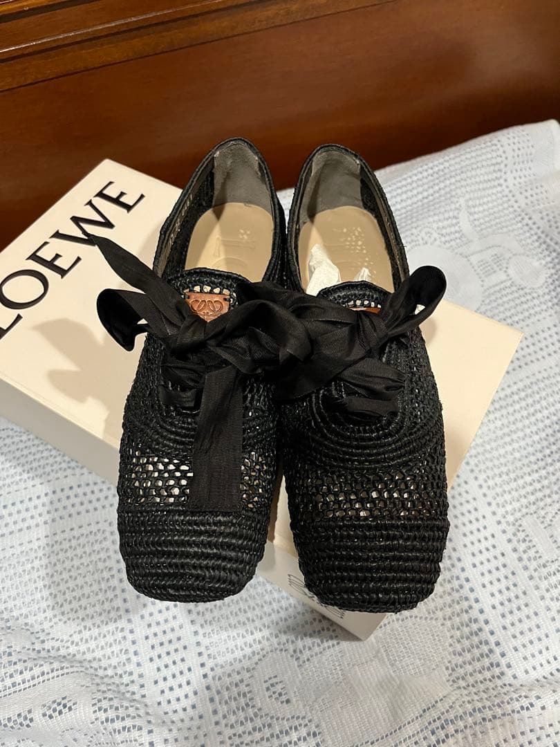 【新品未使用】LOEWE ブラックフラットシューズ 37