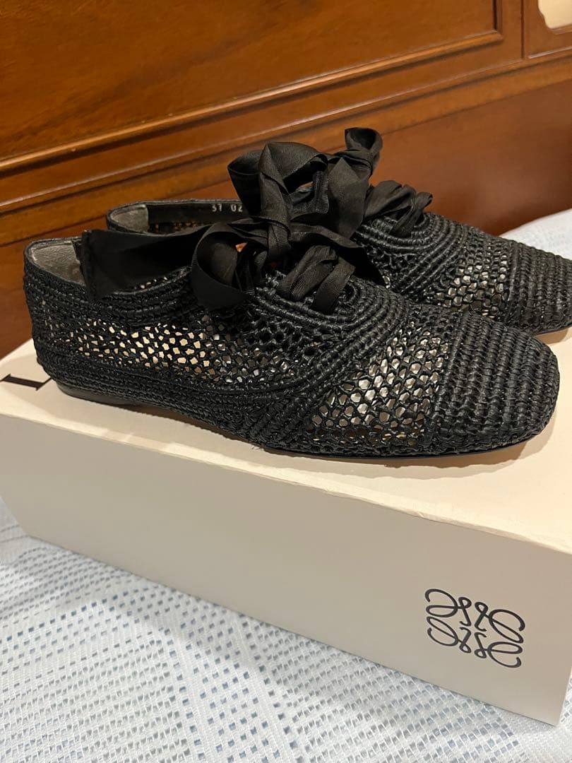 【新品未使用】LOEWE ブラックフラットシューズ 37