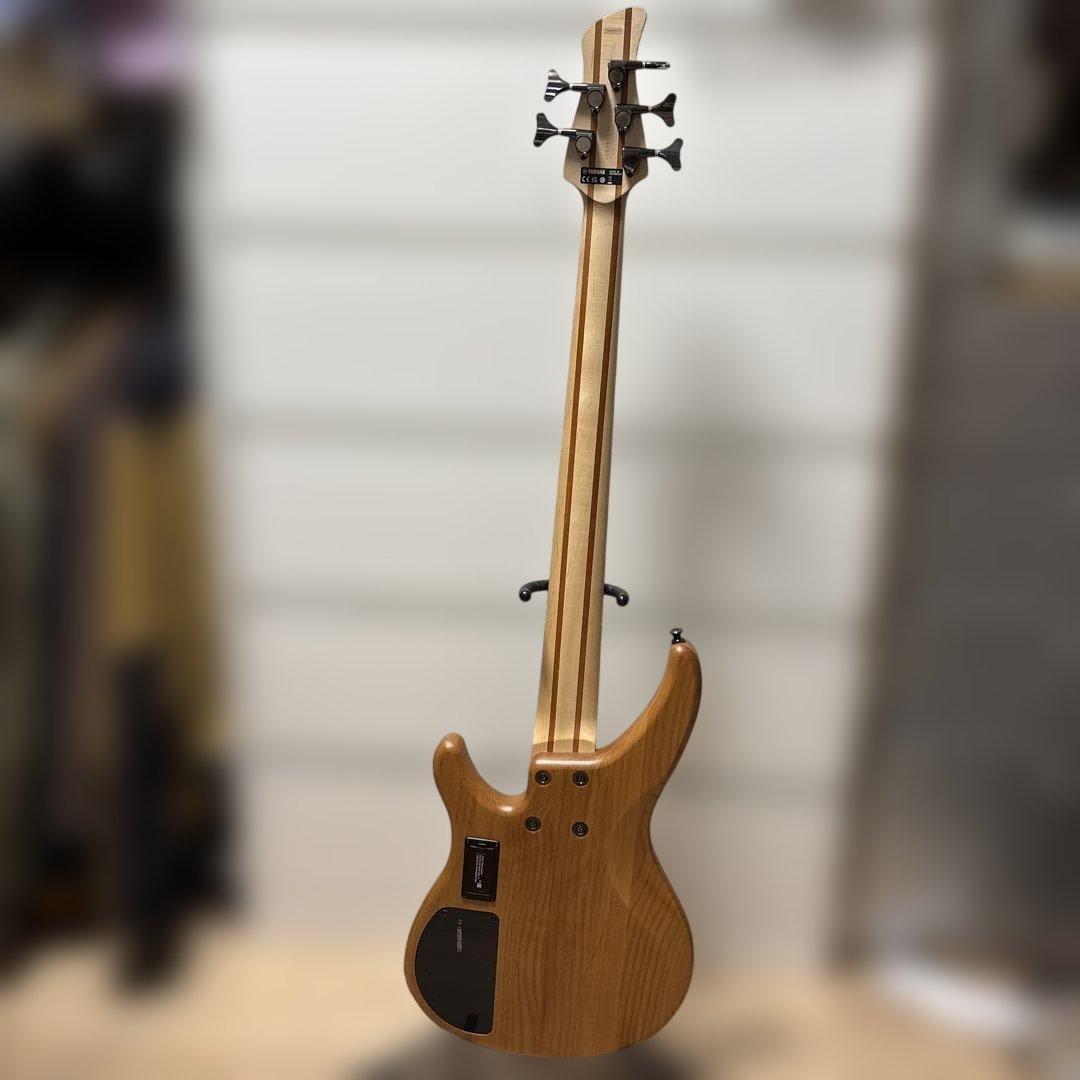 YAMAHA5弦ベース（TRBX605） アギュラーPU、バルトリーニプリ換装