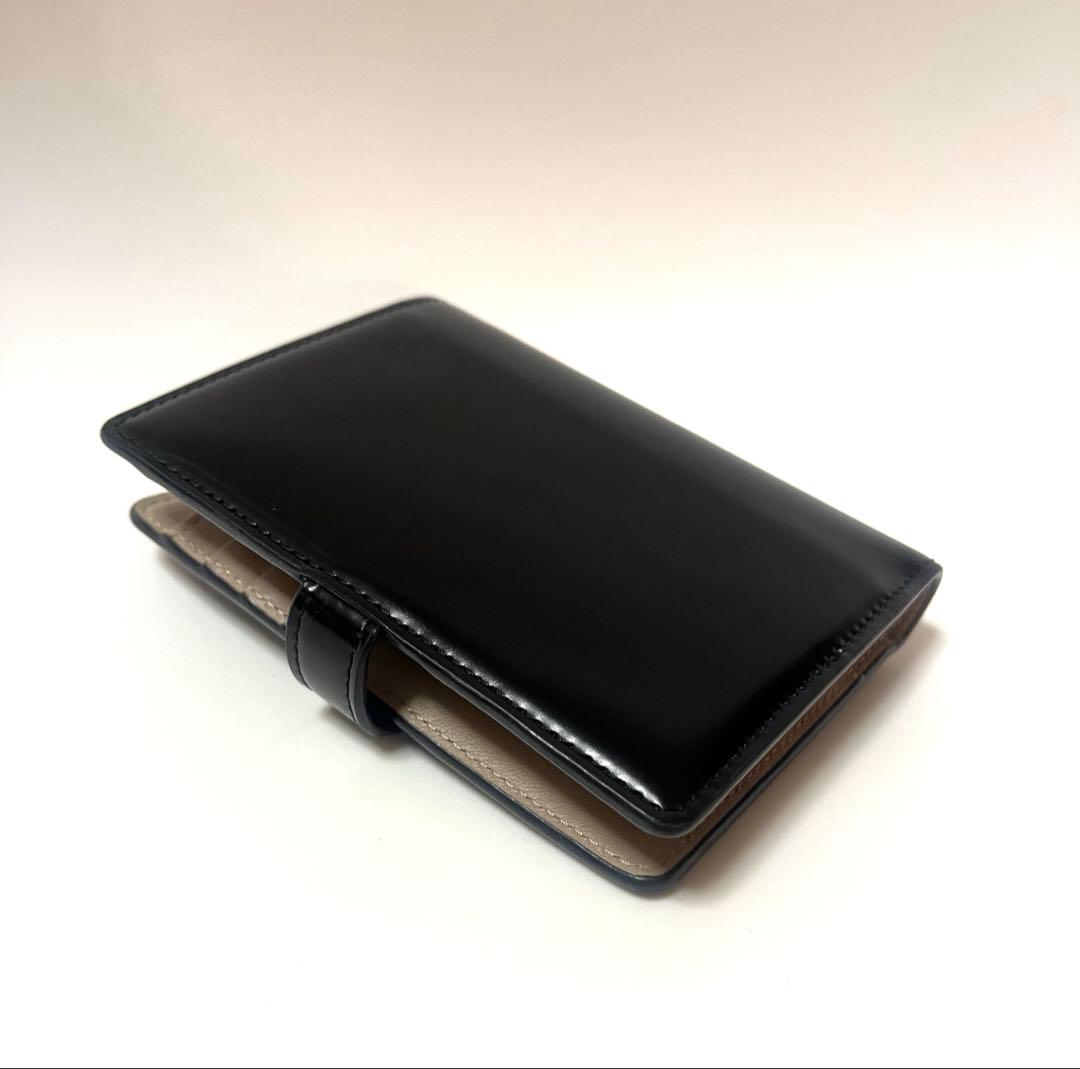 TOD'S 黒 レザー 二つ折り財布 箱付き