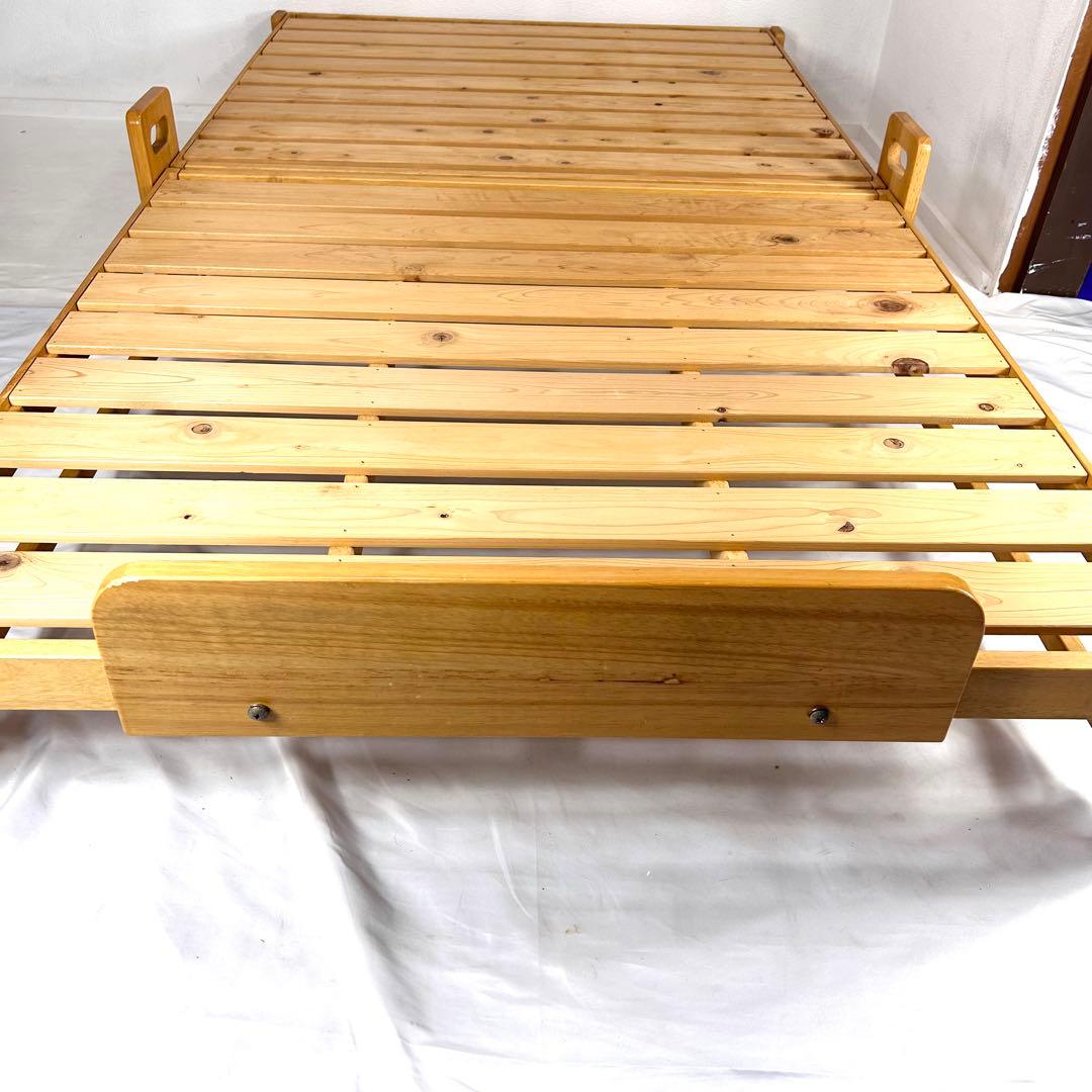 【送料無料】折りたたみ式ベッド　木製　シングルサイズ