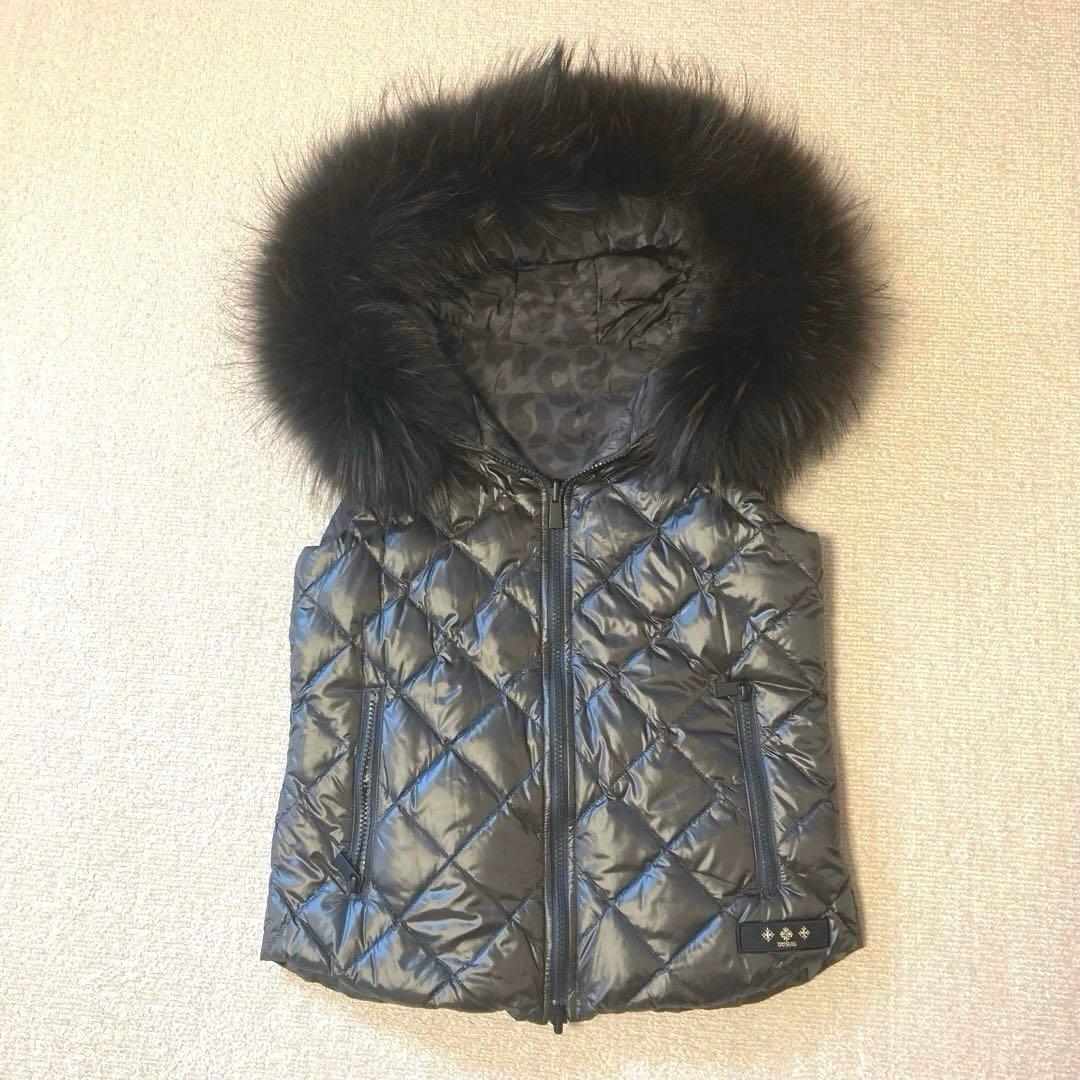 美品❣️TATRASリバーシブル　ダウンベスト　２WAY　グレージュ　レオパード