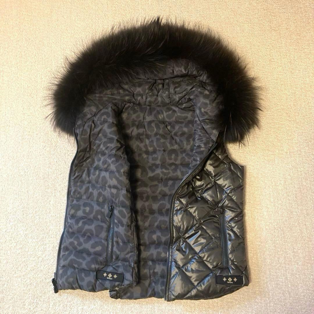 美品❣️TATRASリバーシブル　ダウンベスト　２WAY　グレージュ　レオパード