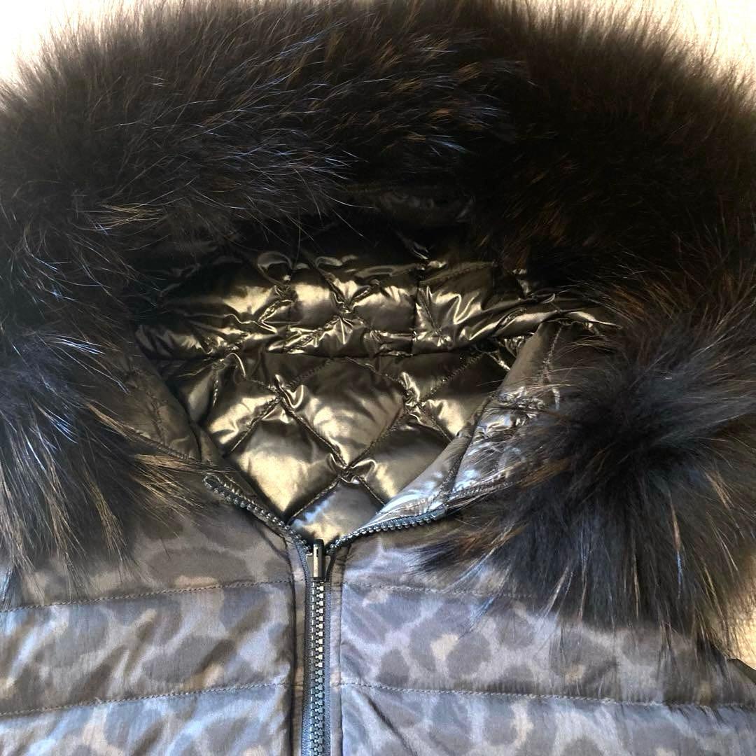 美品❣️TATRASリバーシブル　ダウンベスト　２WAY　グレージュ　レオパード