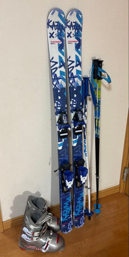 【中古】KAZUMA SPAX Jスキー板126cm、ブーツ、ストックセット