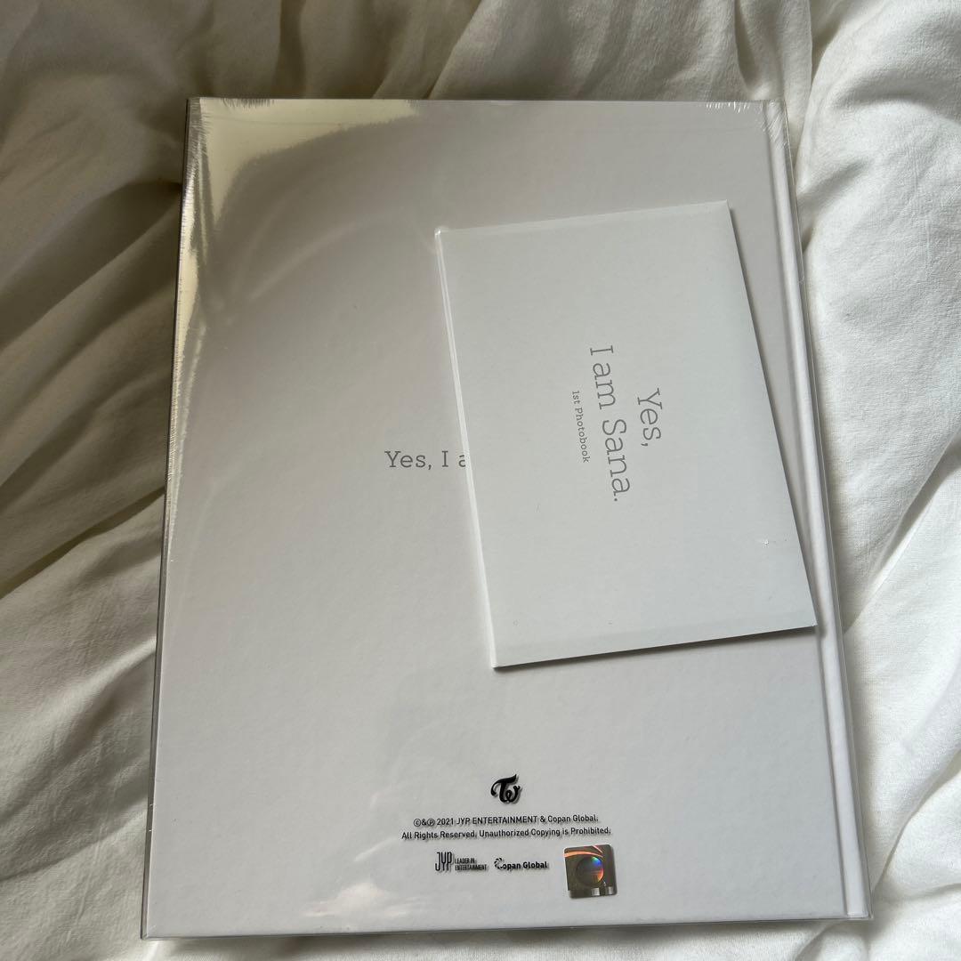 Yes, I am Sana フォトブック