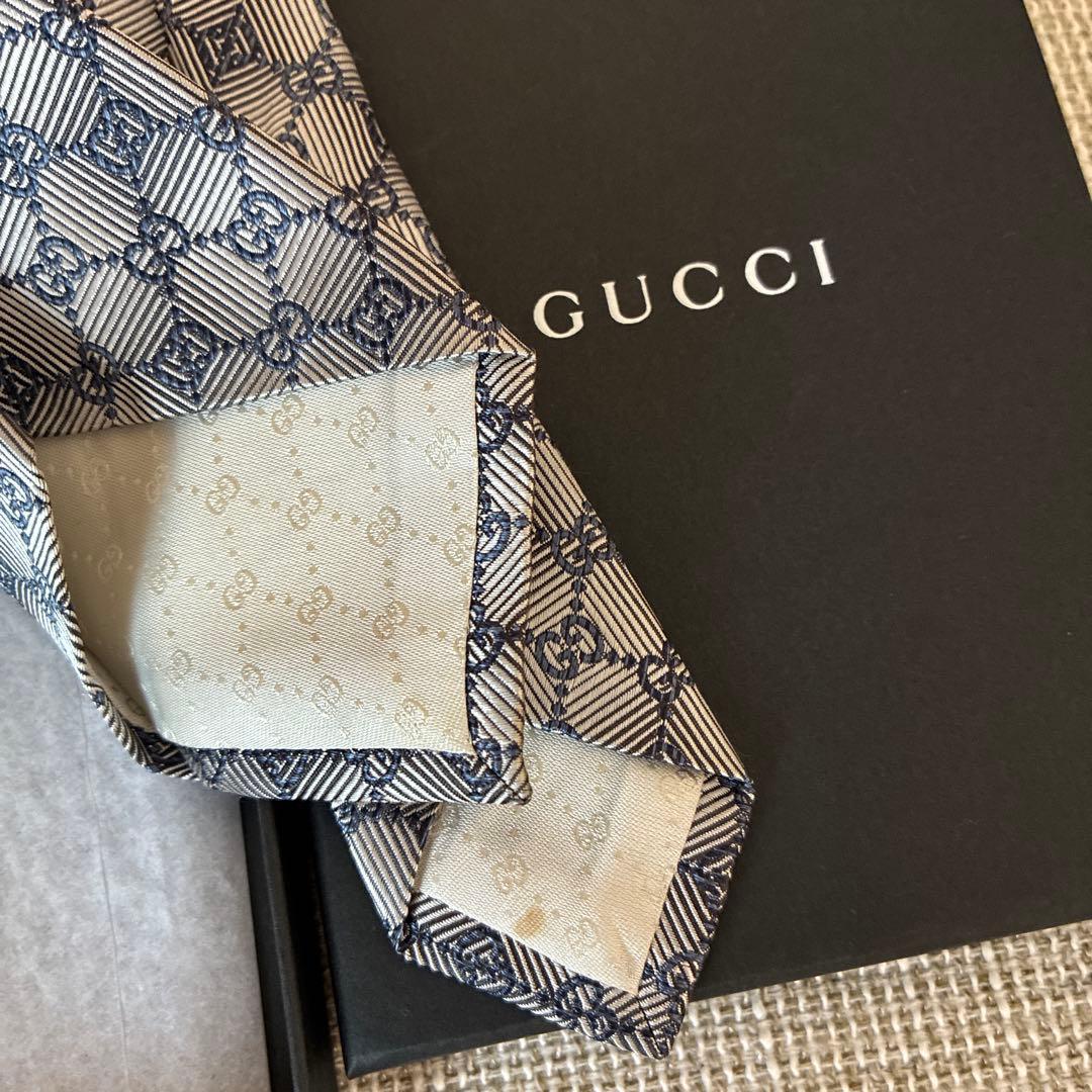 GUCCI グッチ ネクタイ ミケーレ シルバー Gロゴ