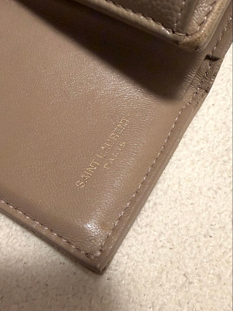 YVES SAINT LAURENT イヴサンローラン ベージュ 三つ折り財布