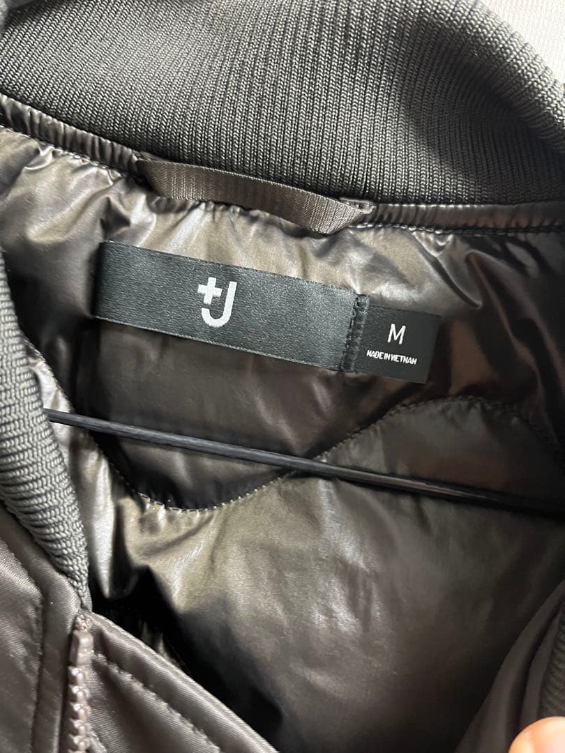 ユニクロ　ハイブリッドダウンMA-1