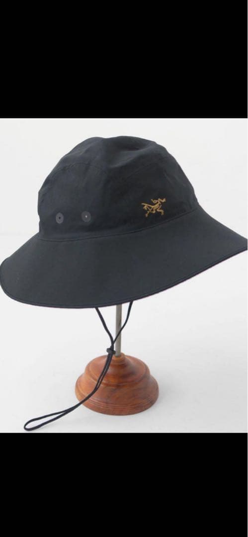 【アークテリックス】黒のアウトドアハット・サファリハット