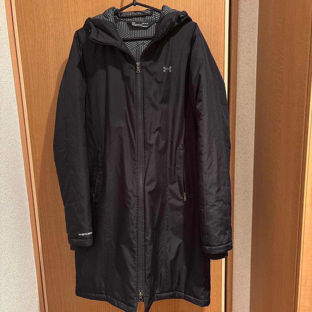 ちゃこ　美品　Under Armour コールドギア ベンチコート MD