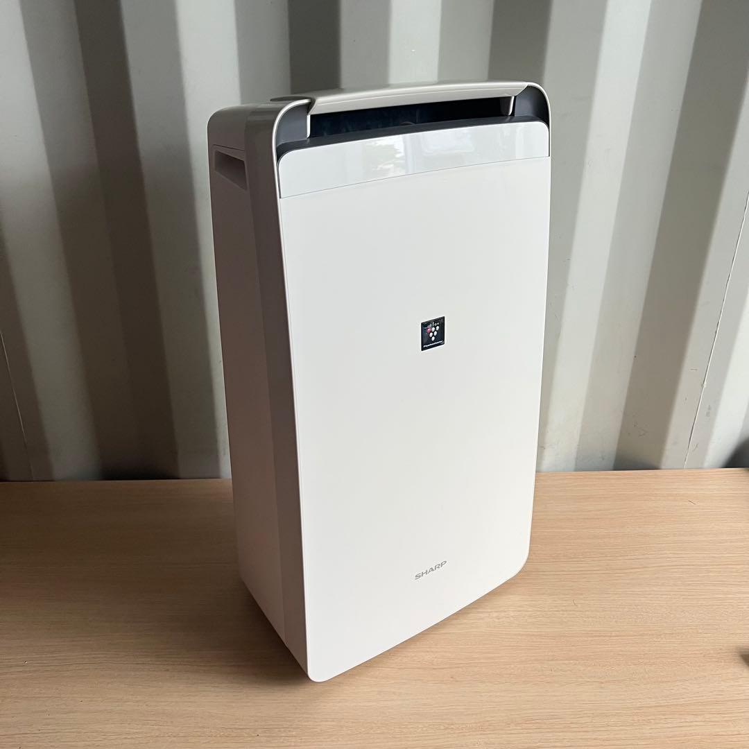 B96激安早い者勝ち ✨　シャープ　除湿機 ホワイト　新生活応援！✨