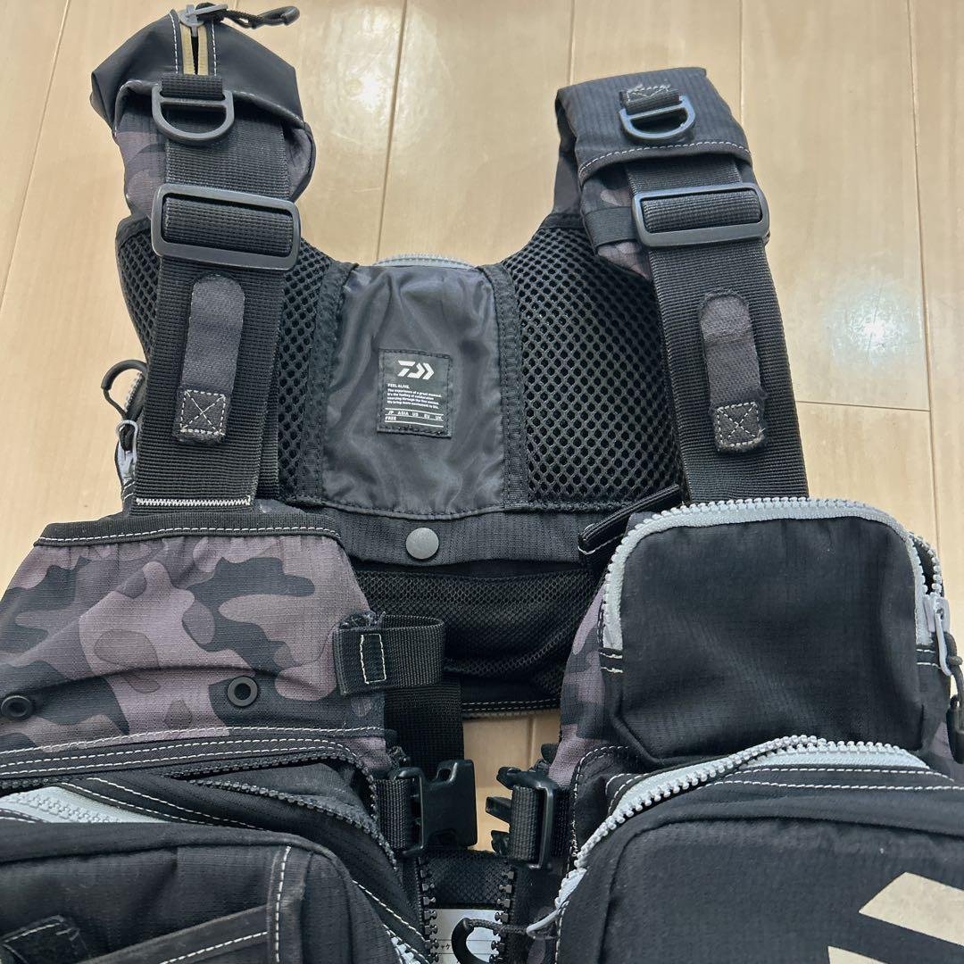ダイワ　ベンチクールゲームベストIV DF-6109 ライフジャケット