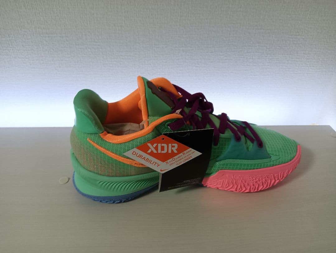 NIKEカイリーロー4 28cmキープスーフレッシュ