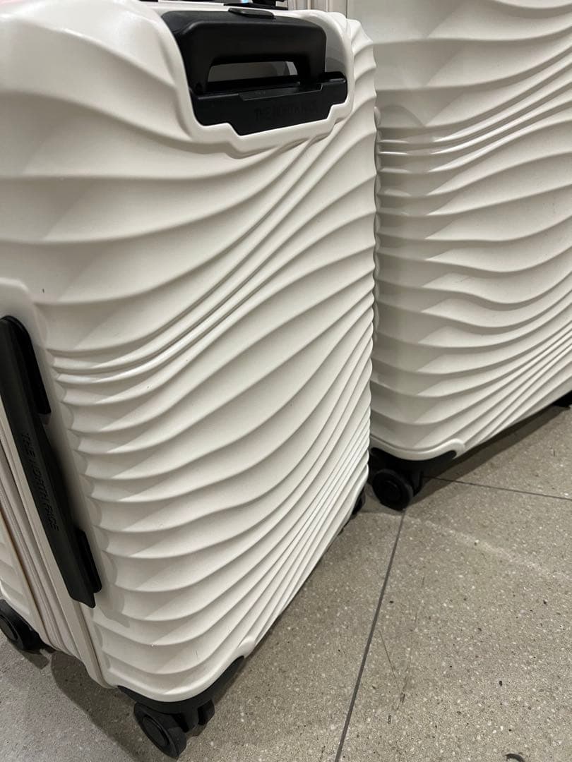 20インチTHE NORTH FACE ホワイトキャリーケース 機内持込み可能