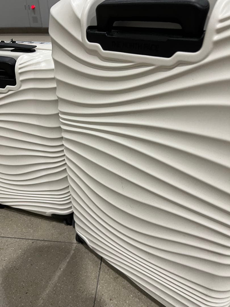 20インチTHE NORTH FACE ホワイトキャリーケース 機内持込み可能