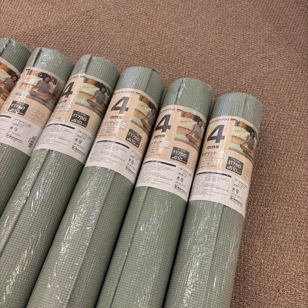 新品✴︎送料込み【ライトグリーンヨガマット✴︎4mm】61x1750ストラップ付き