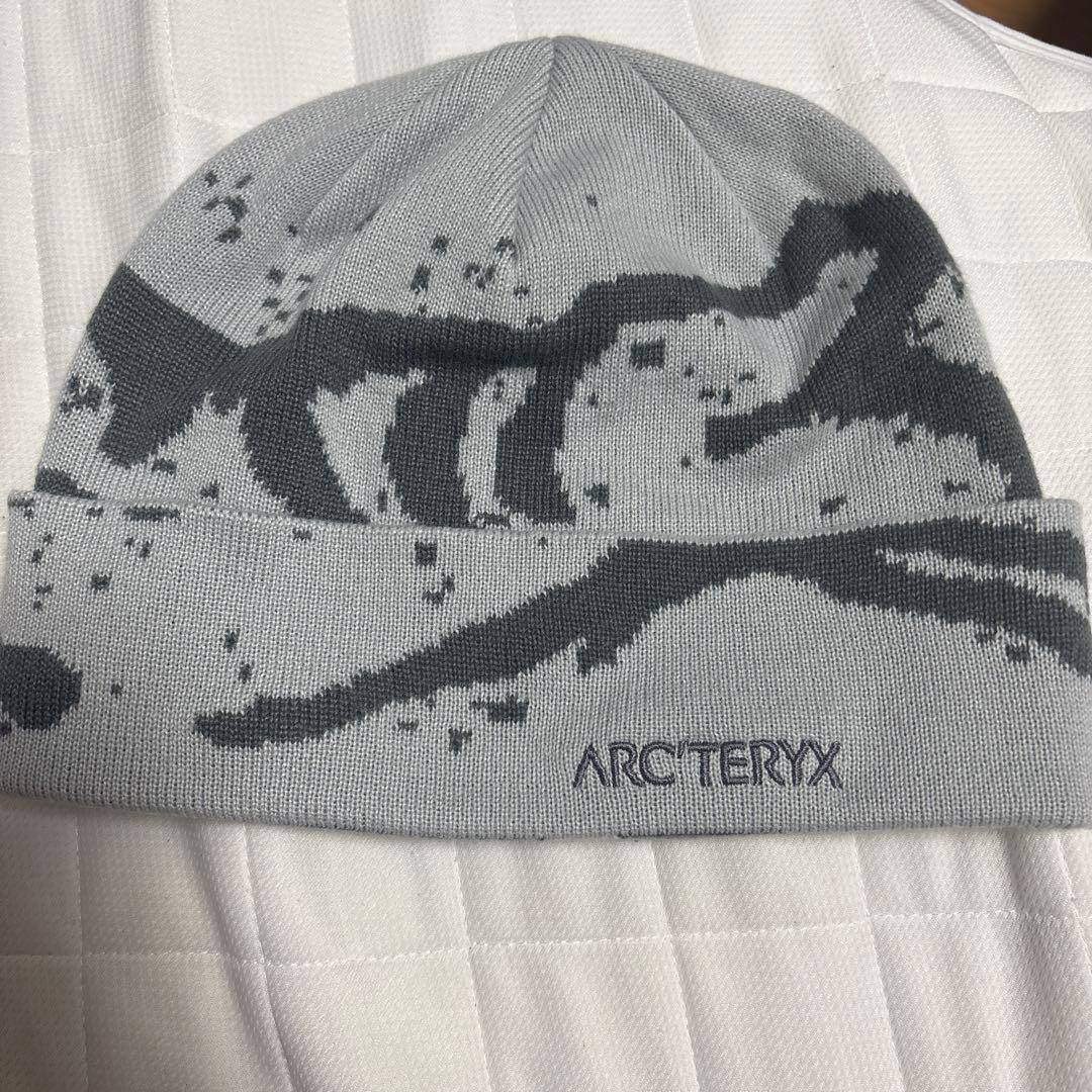 ARC'TERYX ニット帽 グレー スケルトンデザイン