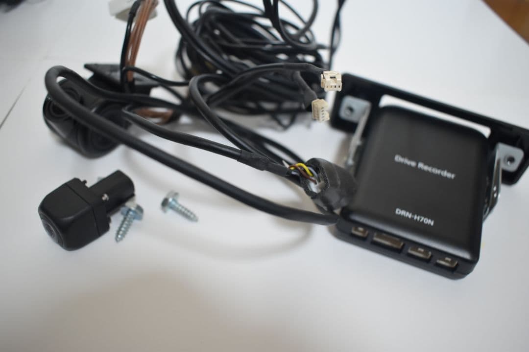 ダイハツ　タント純正ナビNMZK-W72D USBアダプタ　純正ドライブレコーダ