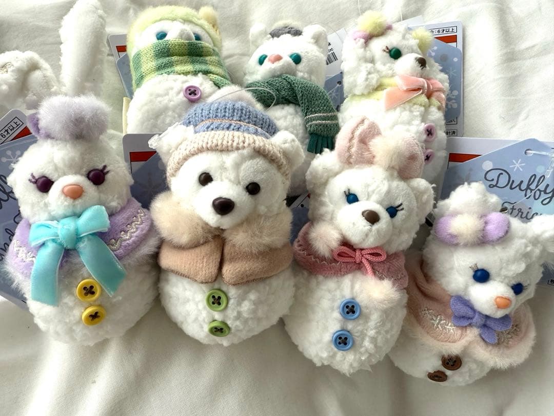 ダッフィー＆フレンズのシークレット・オブ・スノーウィーデイ　雪だるま　チャーム