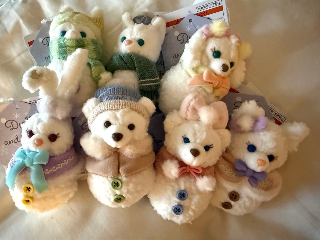 ダッフィー＆フレンズのシークレット・オブ・スノーウィーデイ　雪だるま　チャーム