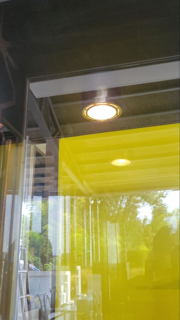 ひかる-引取限定！IKEA DETOLF ガラスショーケース 照明付