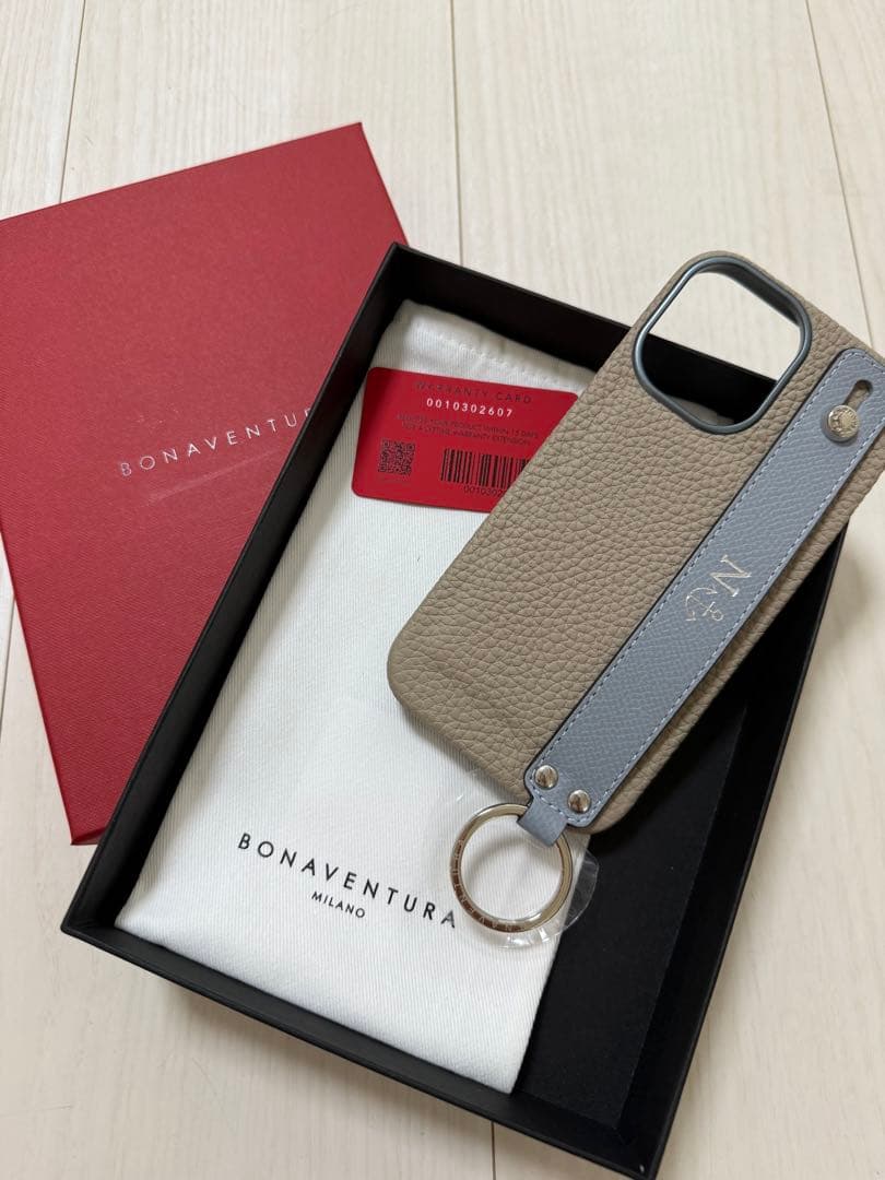 【新品未使用】BONAVENTURAレザーハンドル付き限定iPhone16ケース