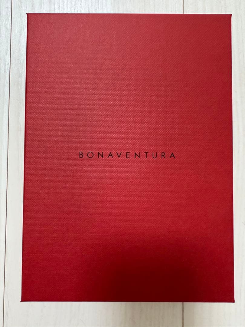 【新品未使用】BONAVENTURAレザーハンドル付き限定iPhone16ケース