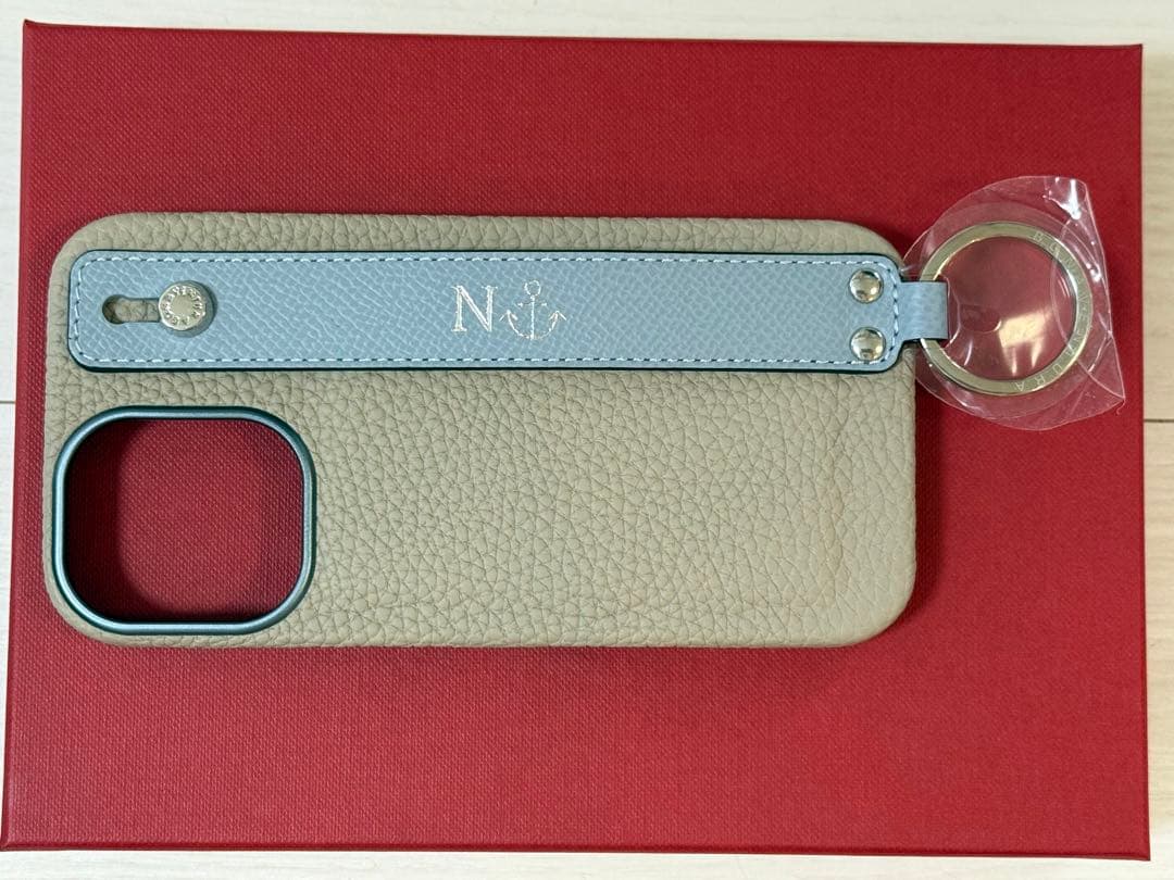 【新品未使用】BONAVENTURAレザーハンドル付き限定iPhone16ケース