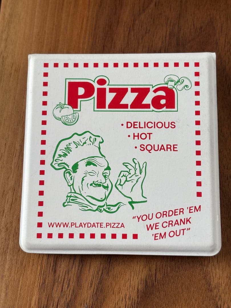 Playdate 本体 （液晶保護シール付き）+ 限定専用カバー（Pizza）