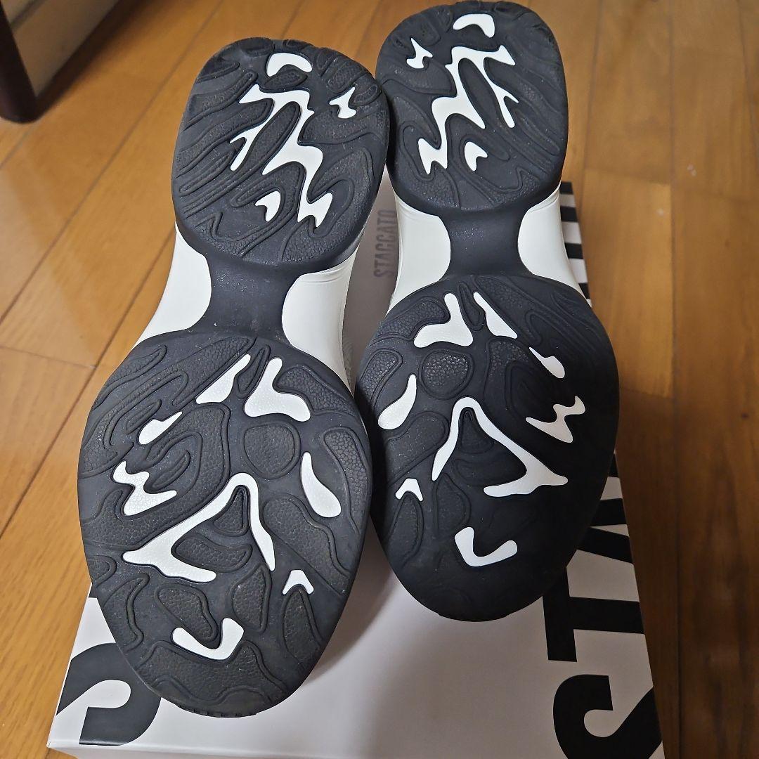 スタッカート ラインストーンスリッポンスニーカー