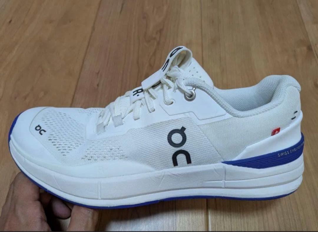 on テニスシューズ the Roger pro　27cm ※箱付き