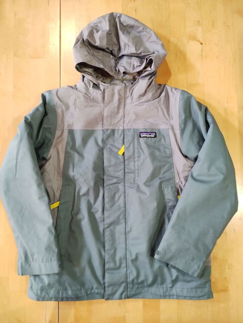 キッズ　パタゴニア　ジャケット マウンテンパーカー　3-in-1
