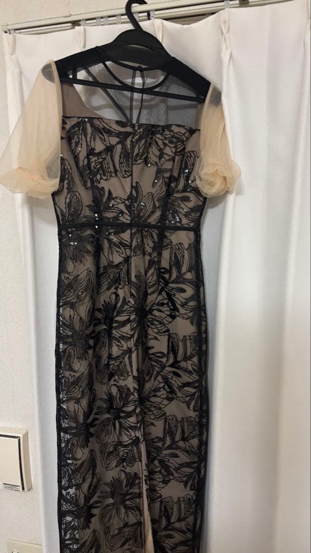 【激安！】エレガントなブラックレースドレス